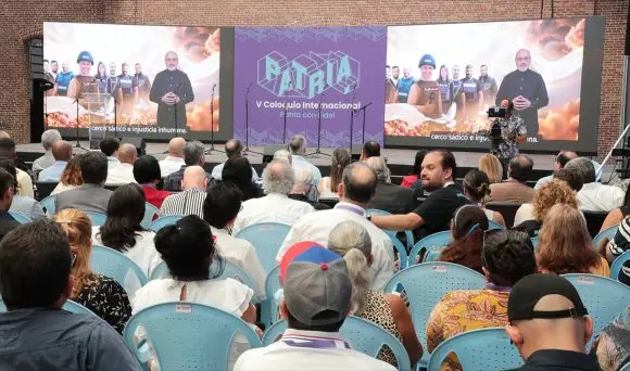 Al Mayadeen a Coloquio Patria: pueblos del Sur Global pueden desafiar y vencer al imperialismo